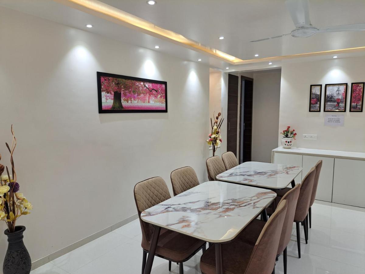 Bouquet Residency Hotell Nashik Exteriör bild