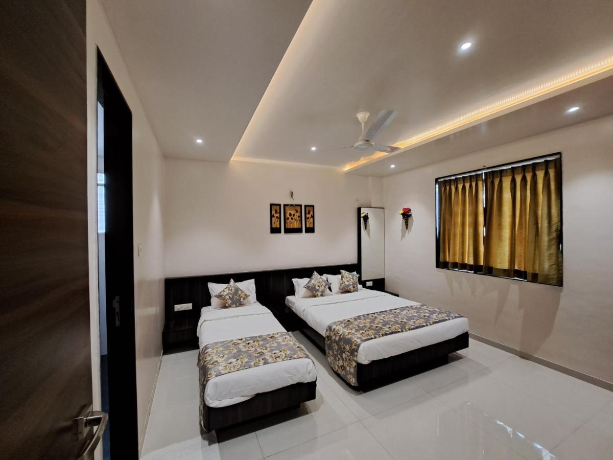 Bouquet Residency Hotell Nashik Exteriör bild