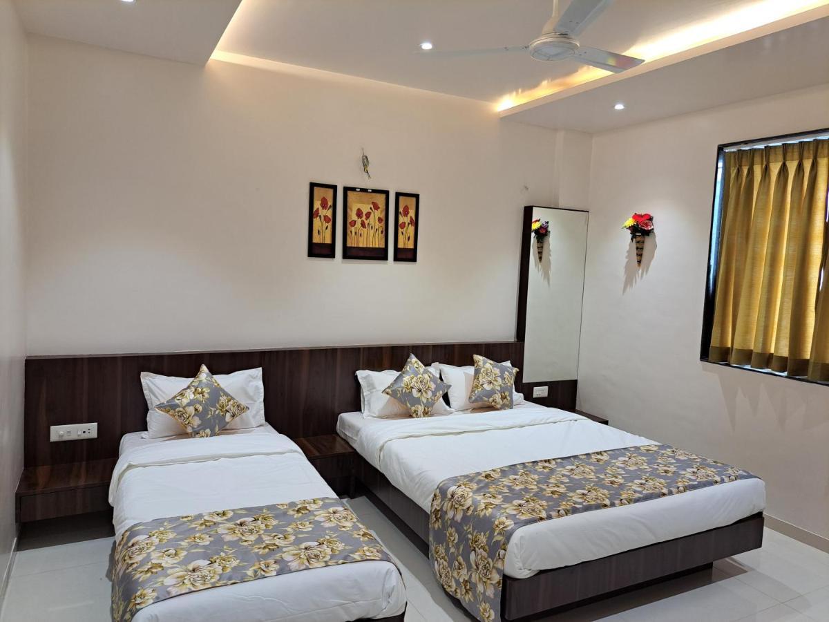 Bouquet Residency Hotell Nashik Exteriör bild